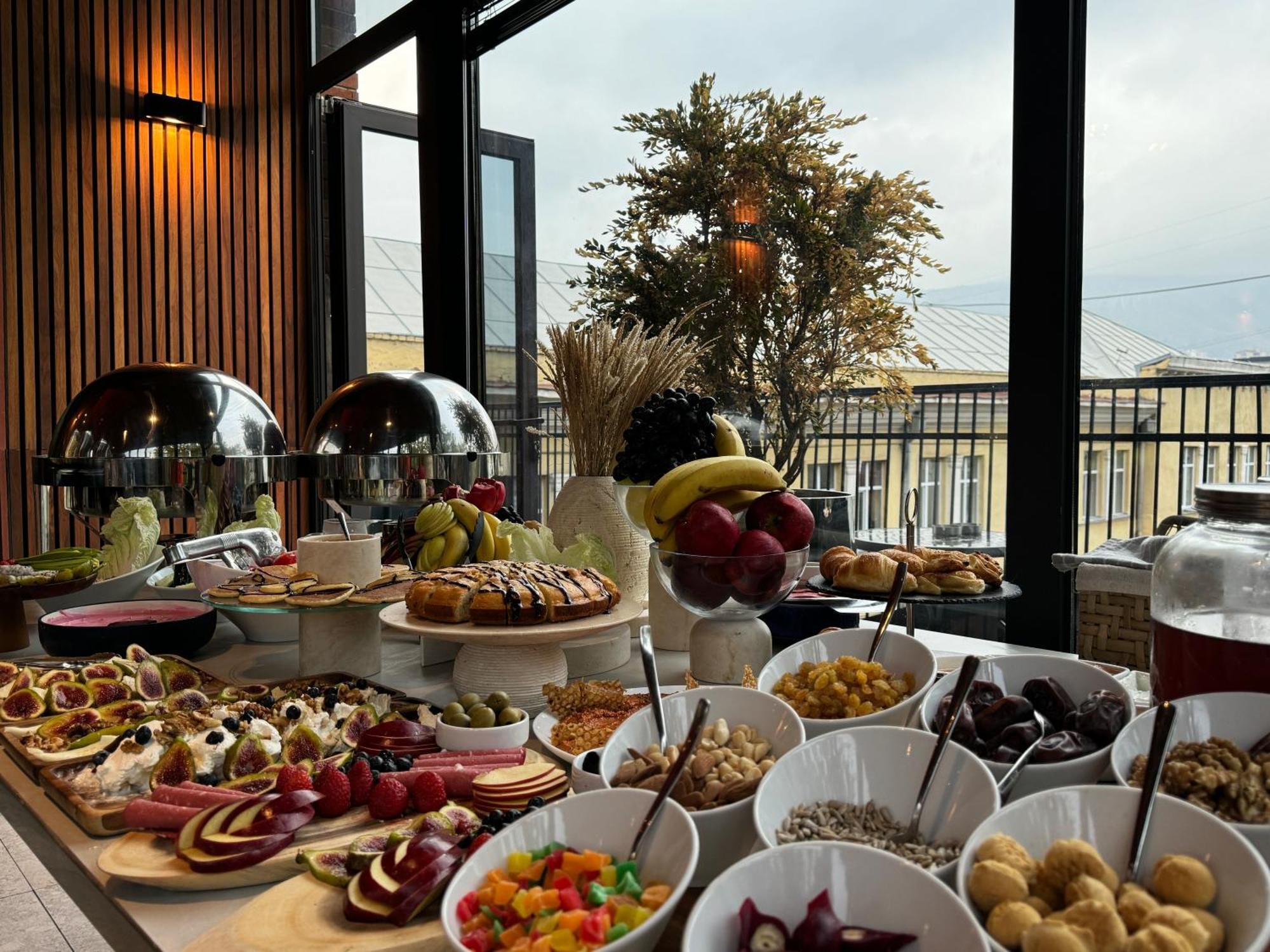 Tbilisi Edition - Design Hotel & Private Spa エクステリア 写真
